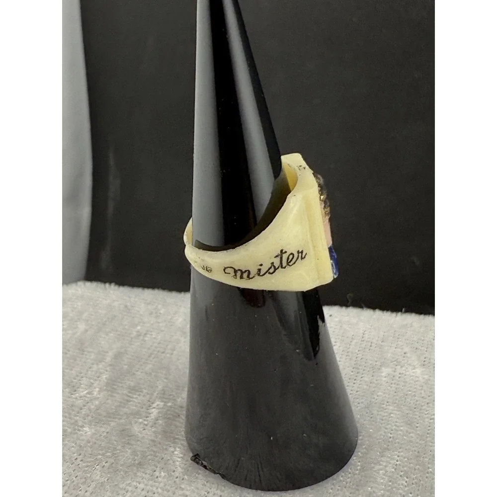 Vintage Mister Softee Novelty Ring Kids Ice Cream‎ Acrylic 4